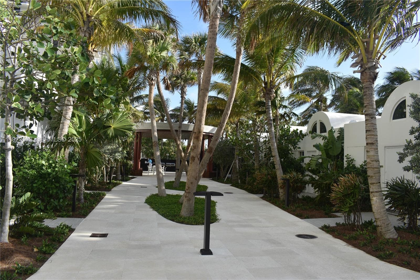 A11923573 — Miami Beach — 2