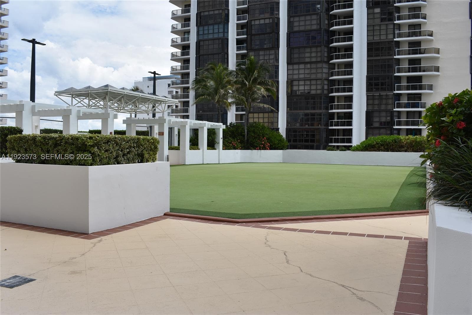 A11923573 — Miami Beach — 17