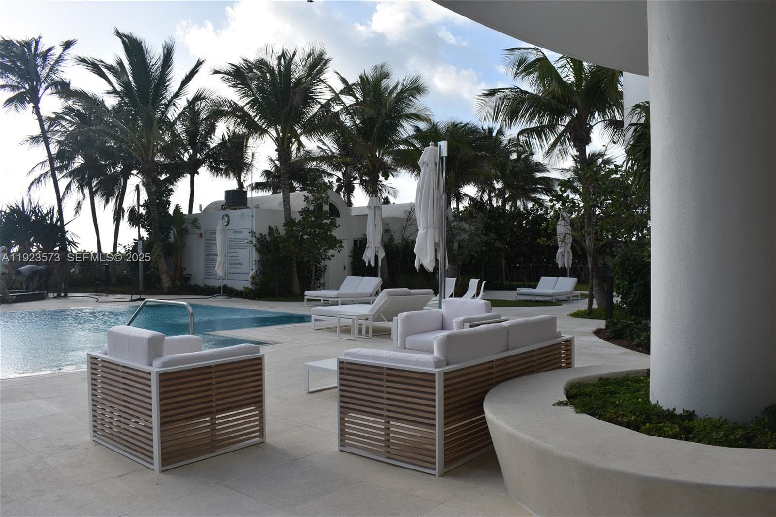 A11923573 — Miami Beach — 16