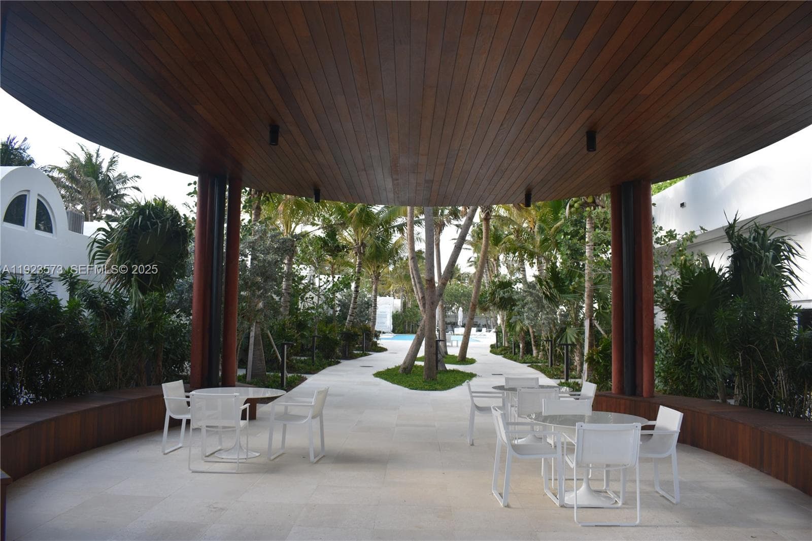 A11923573 — Miami Beach — 9