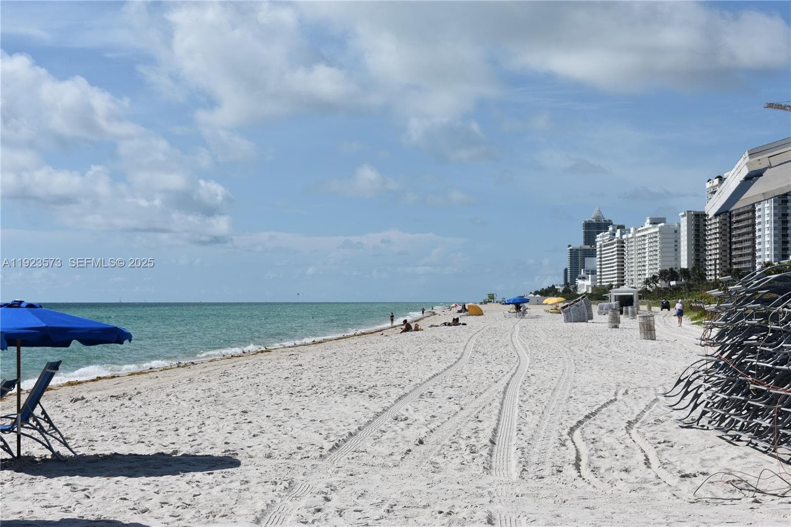 A11923573 — Miami Beach — 33