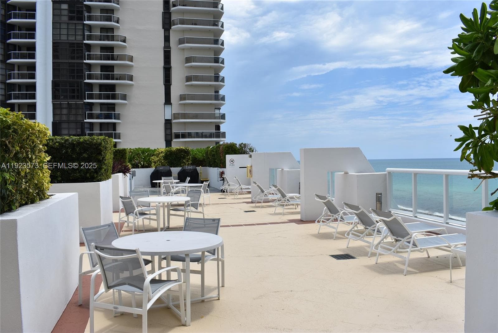 A11923573 — Miami Beach — 18