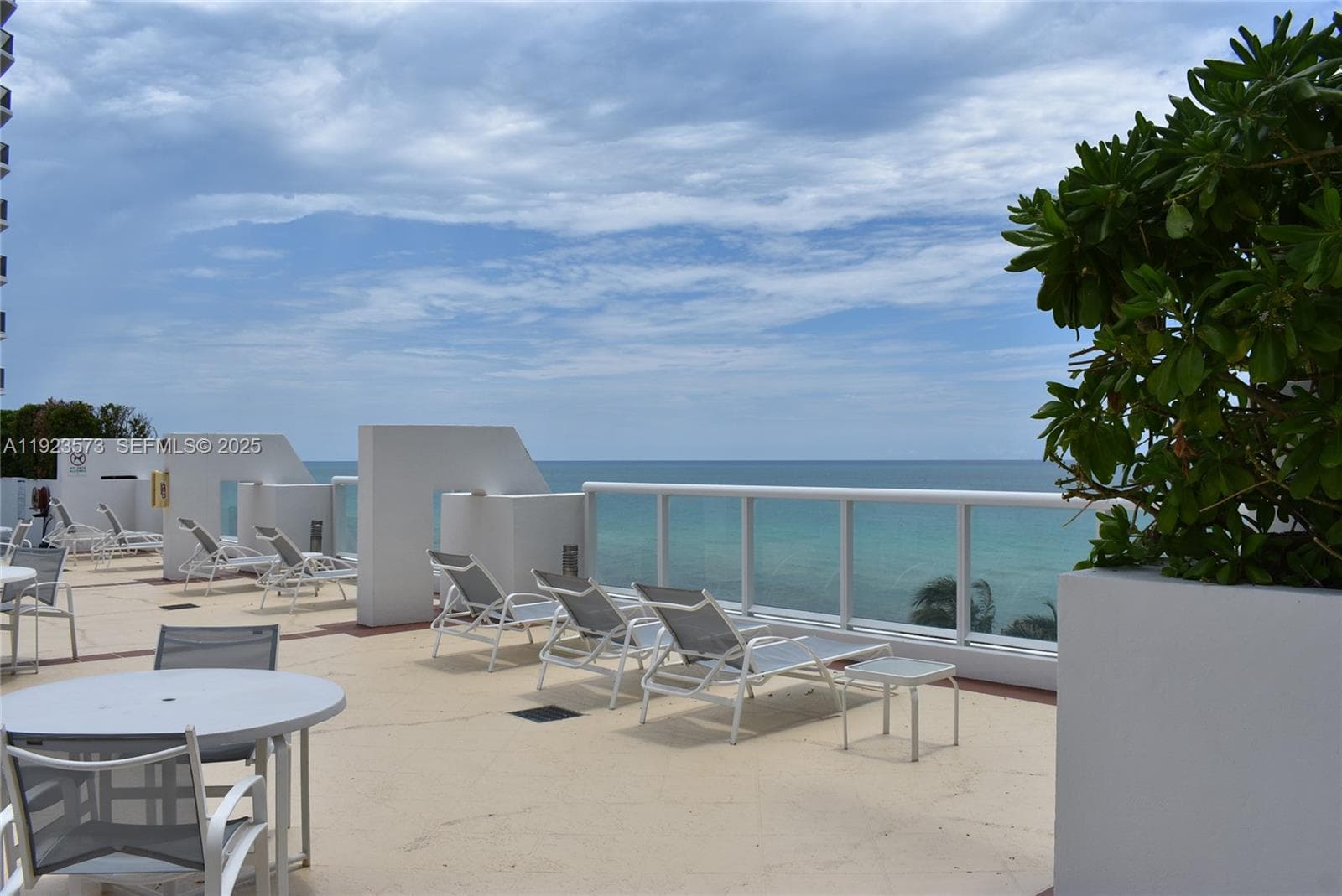 A11923573 — Miami Beach — 19