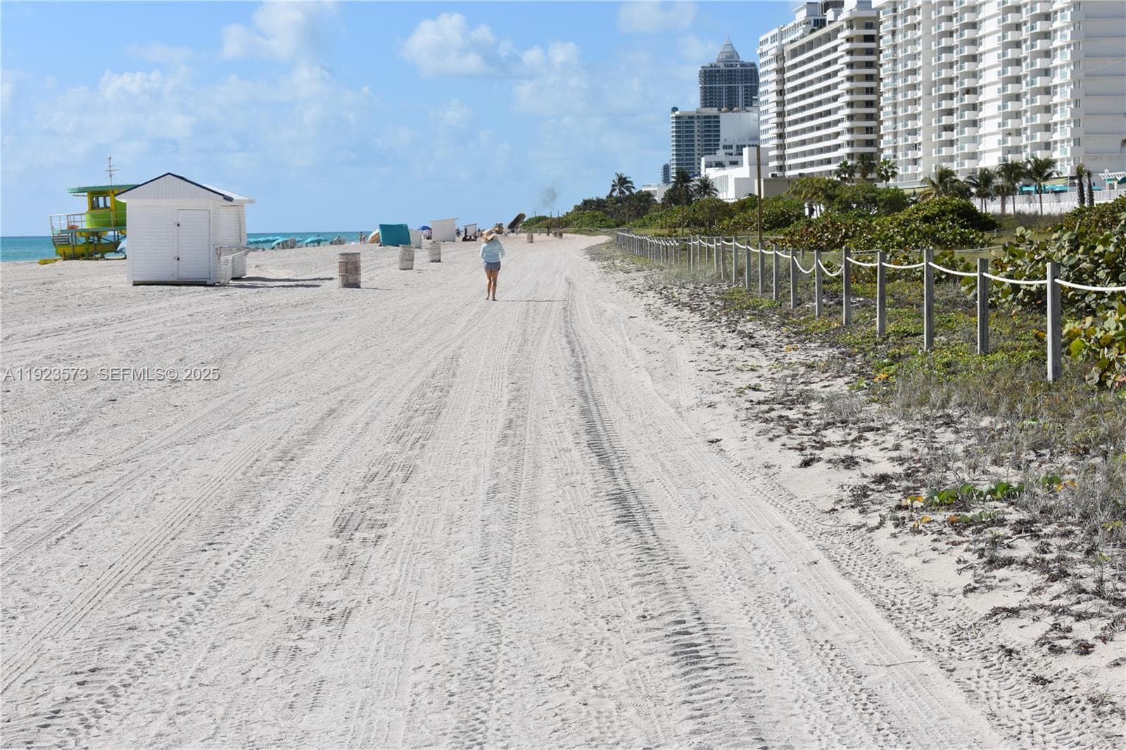 A11923573 — Miami Beach — 25