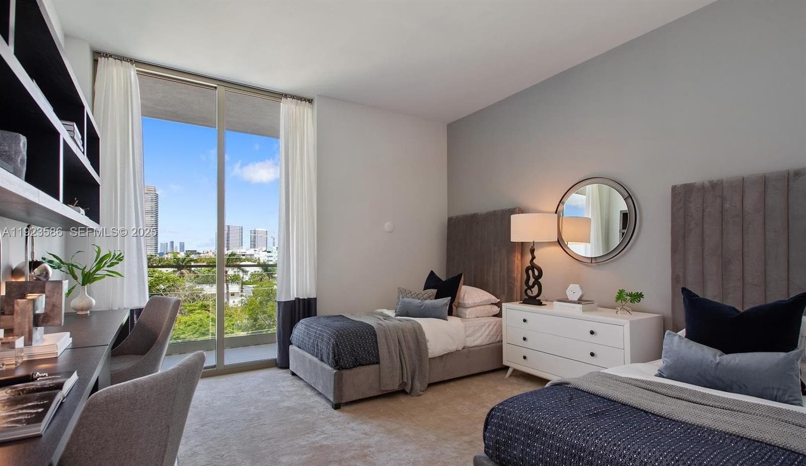 A11923586 — Miami Beach — 12