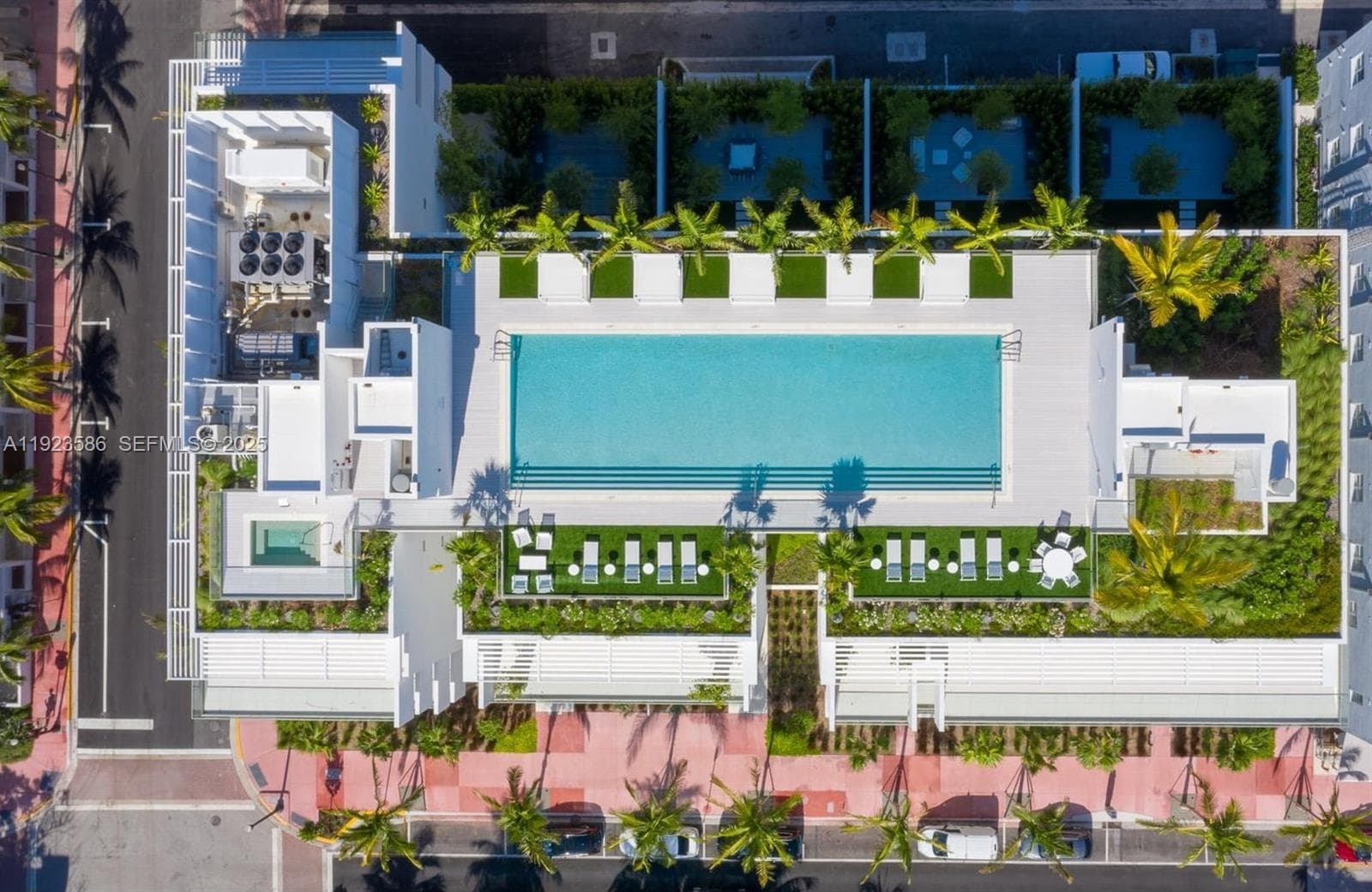 A11923586 — Miami Beach — 14