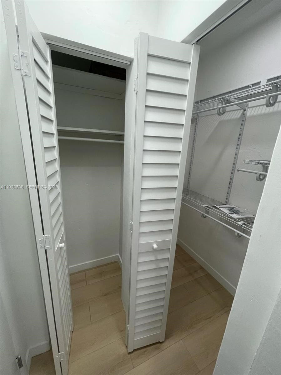 A11923738 — Miami Beach — 9