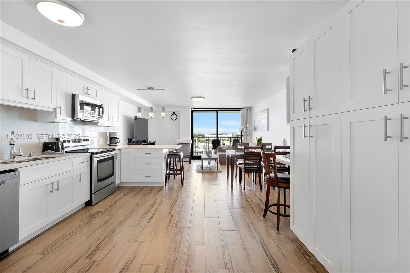 A11923902 — Miami Beach
