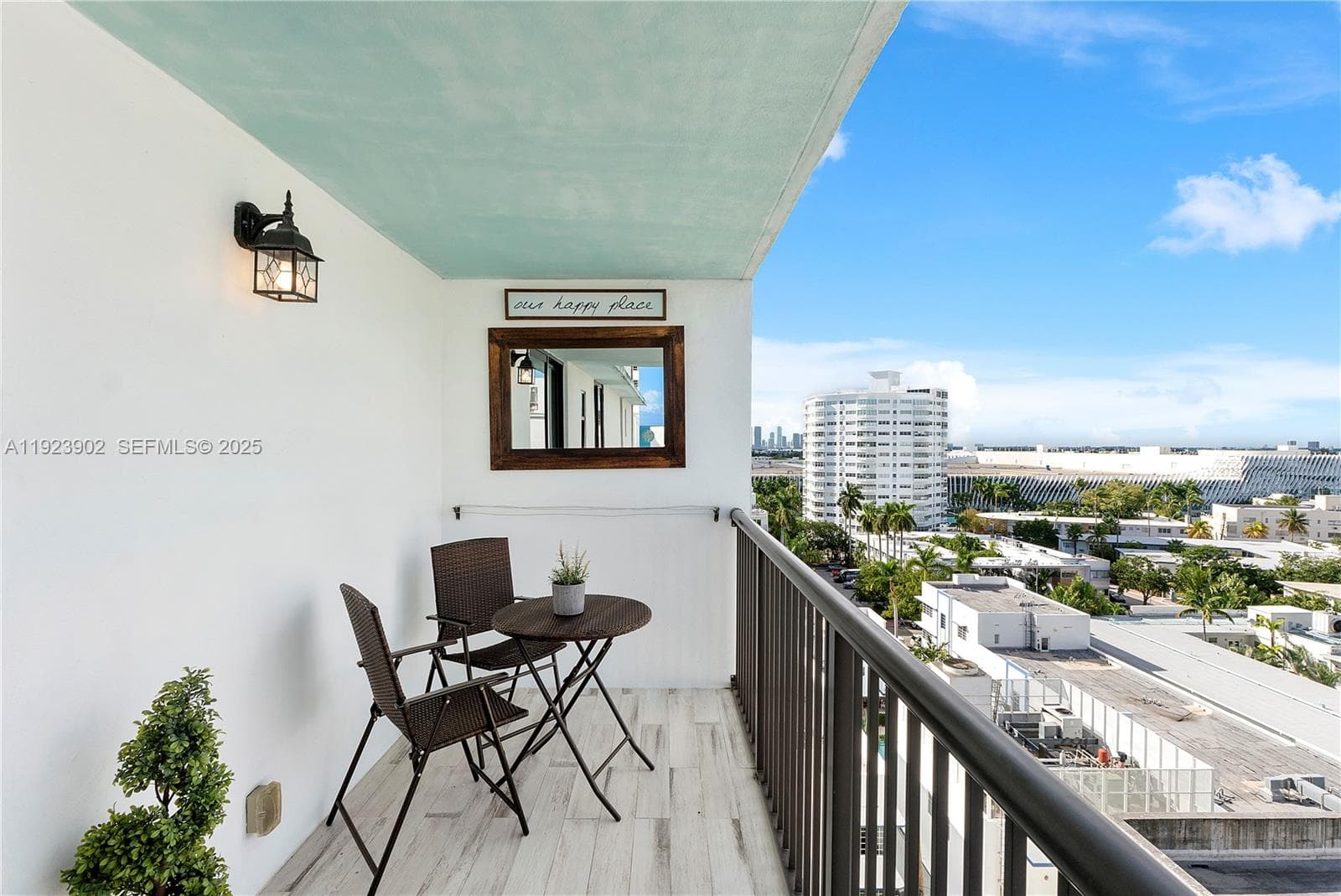 A11923902 — Miami Beach — 14