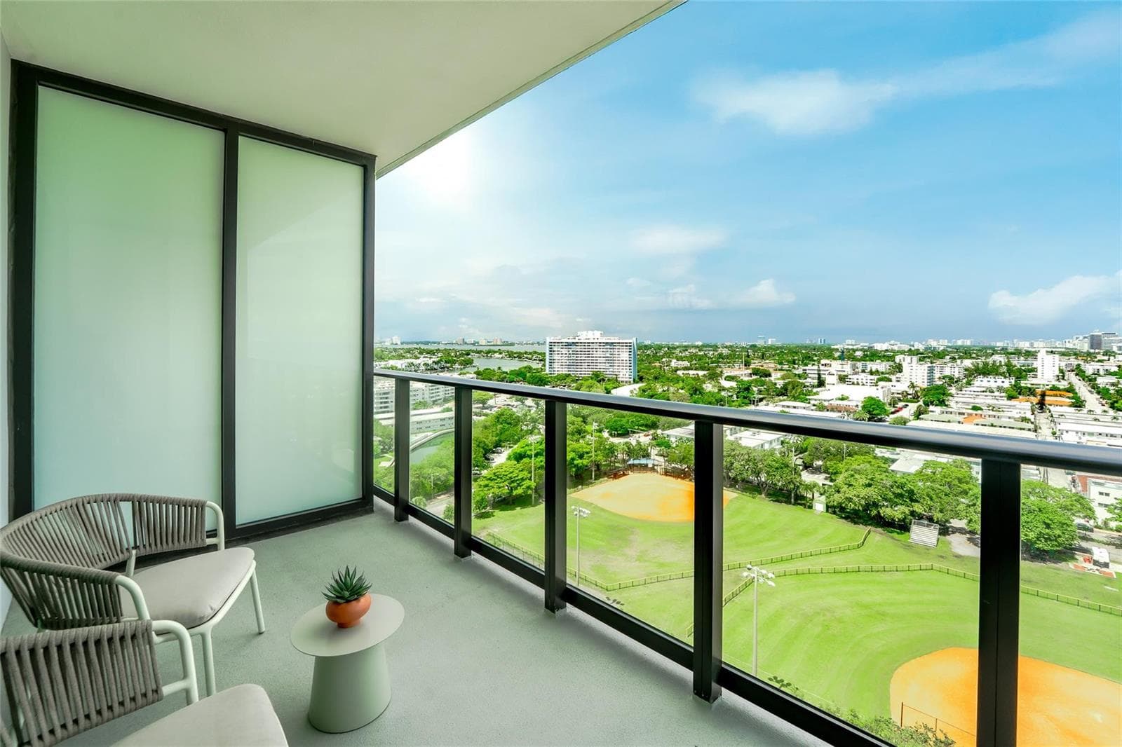 F10539152 — Miami Beach — 33