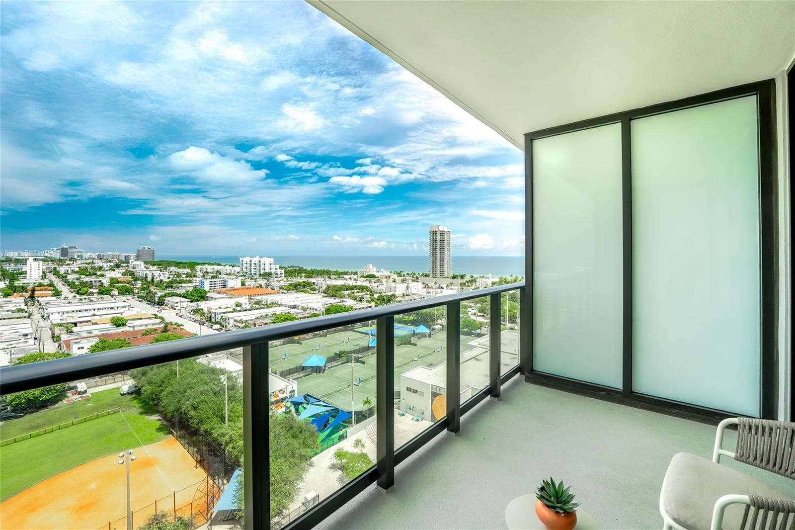 F10539152 — Miami Beach — 31