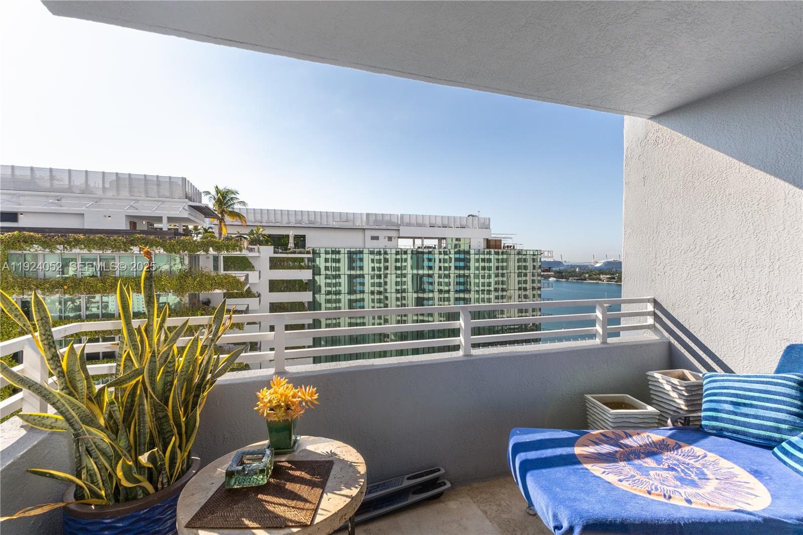 A11924052 — Miami Beach — 12