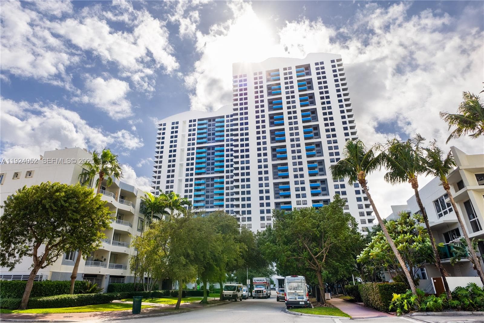 A11924052 — Miami Beach — 20