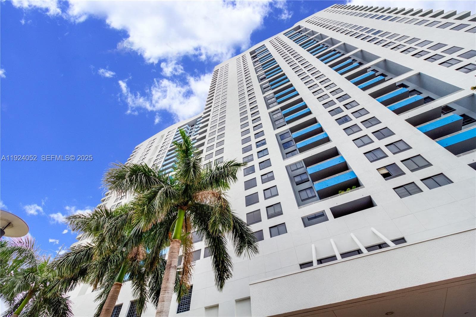 A11924052 — Miami Beach — 34
