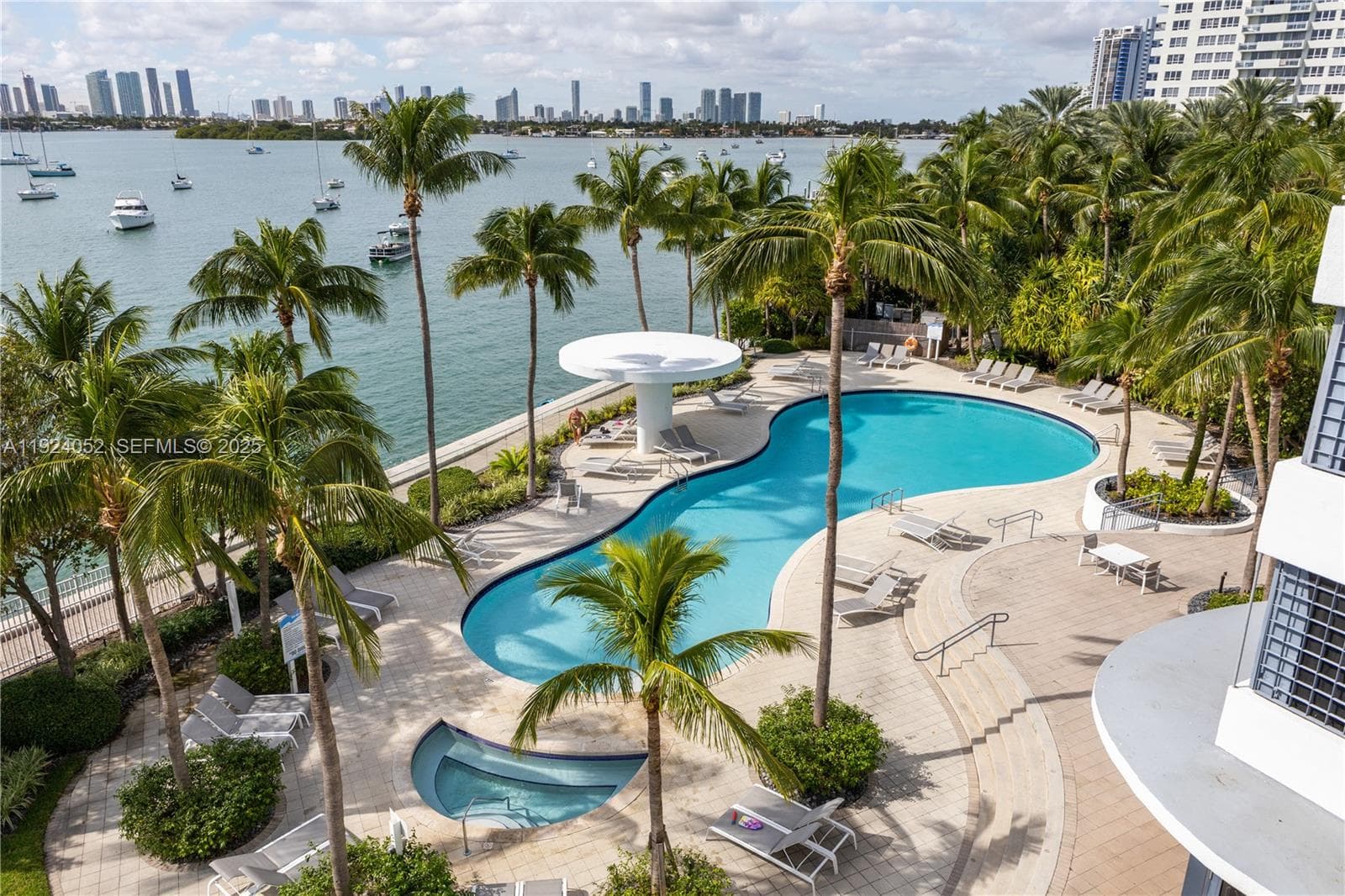 A11924052 — Miami Beach — 25