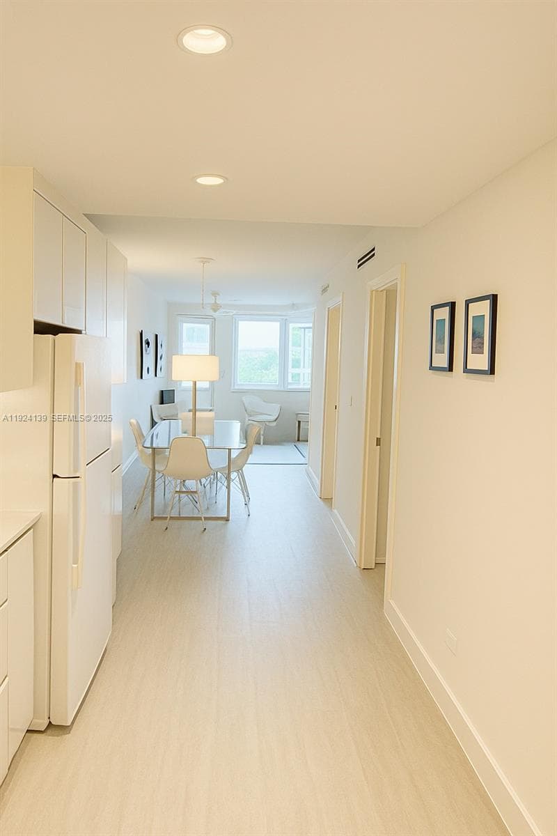 A11924139 — Miami Beach — 4