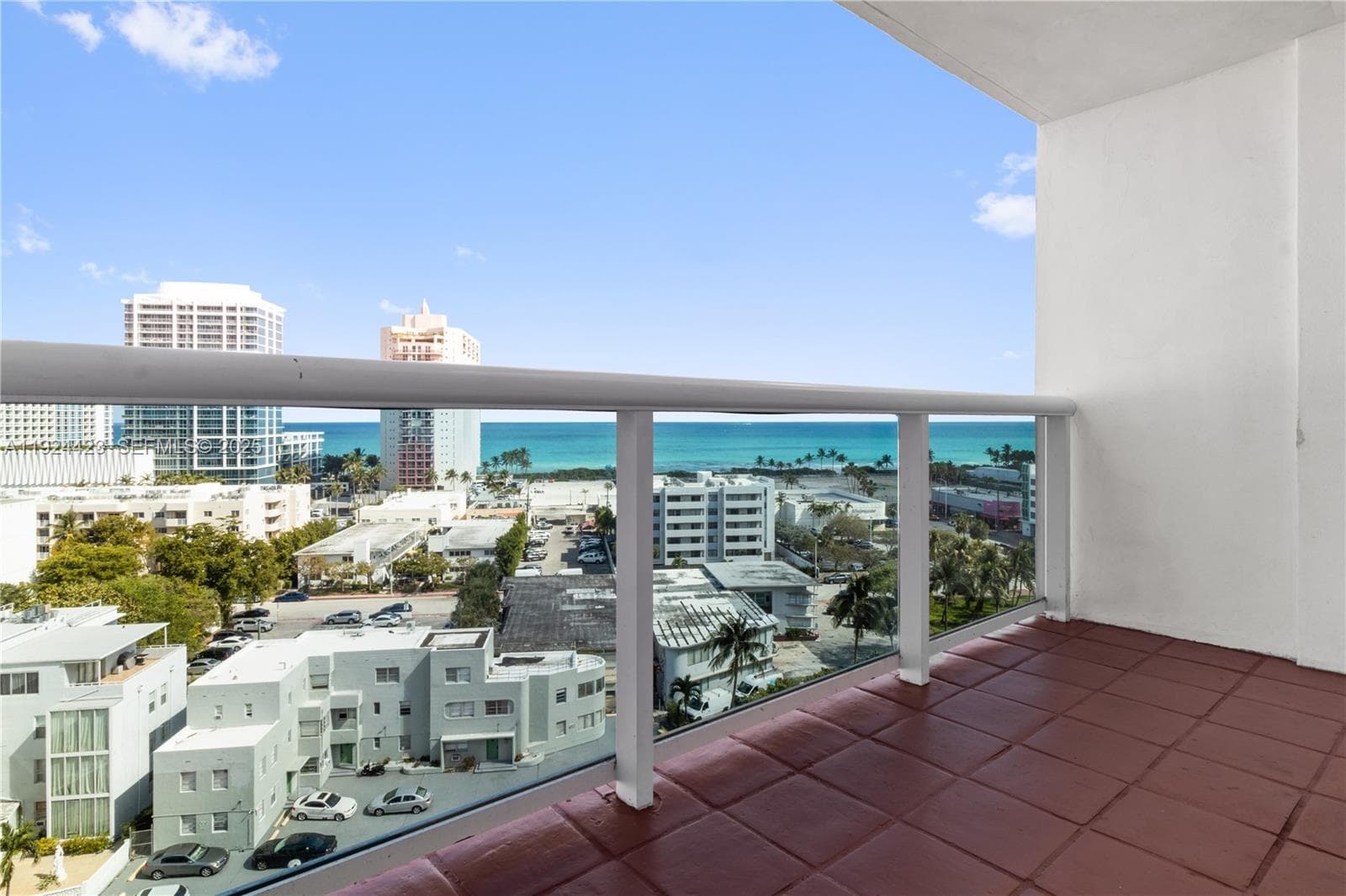 A11924423 — Miami Beach — 4
