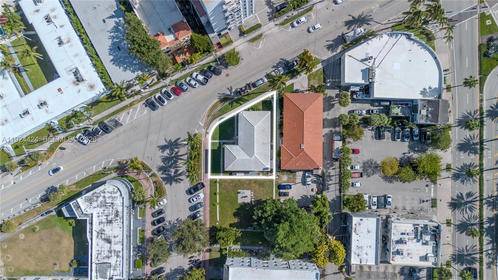 A11924424 — Miami Beach — 23