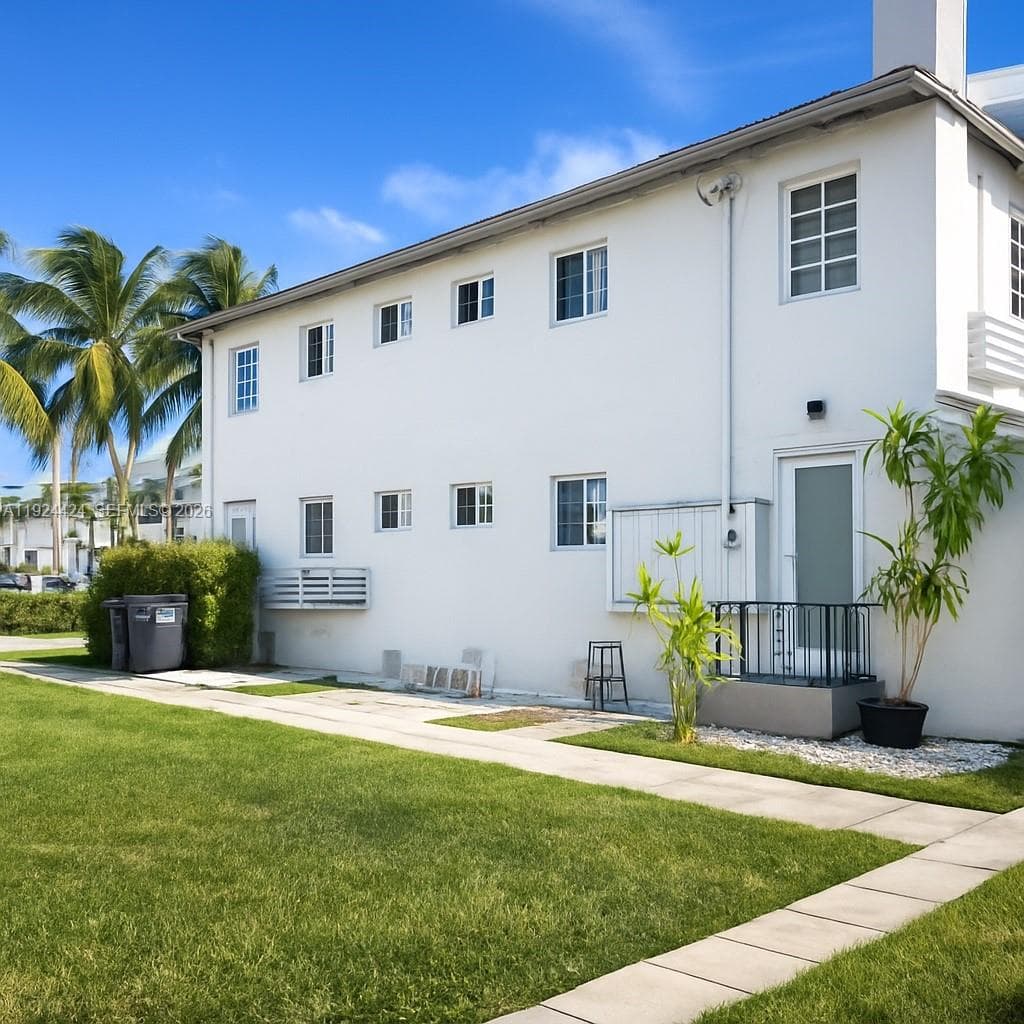 A11924424 — Miami Beach — 13