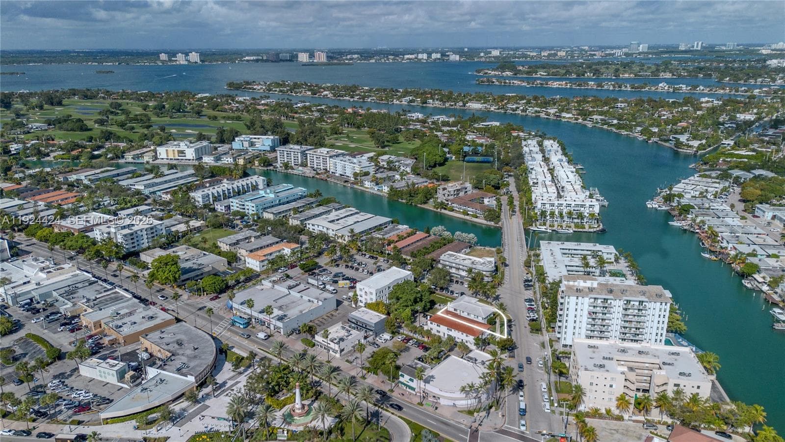 A11924424 — Miami Beach — 17