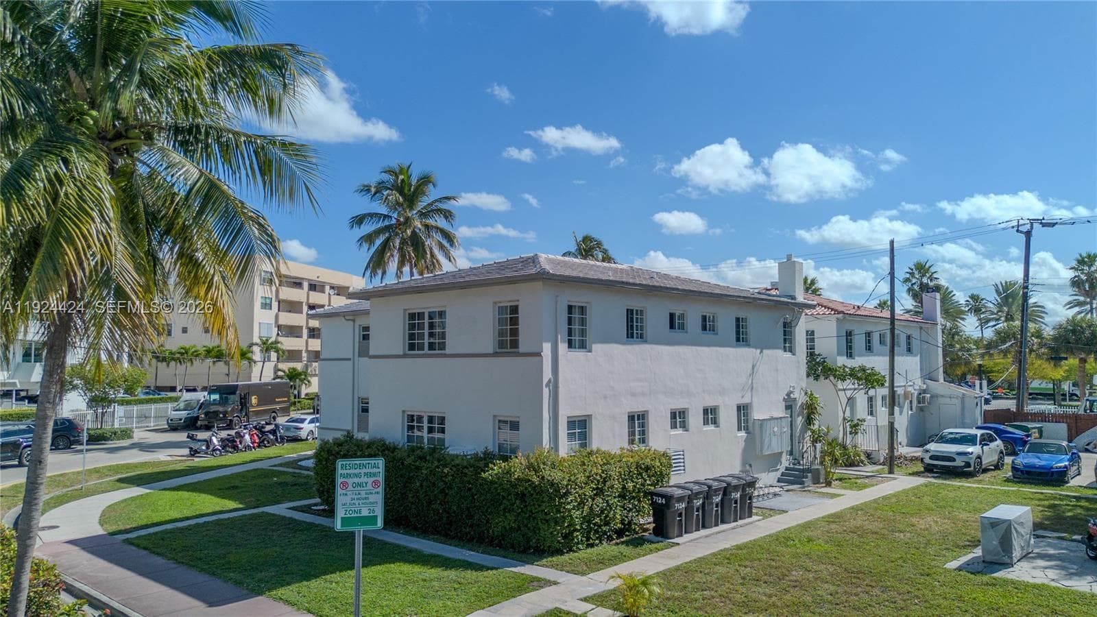 A11924424 — Miami Beach — 12