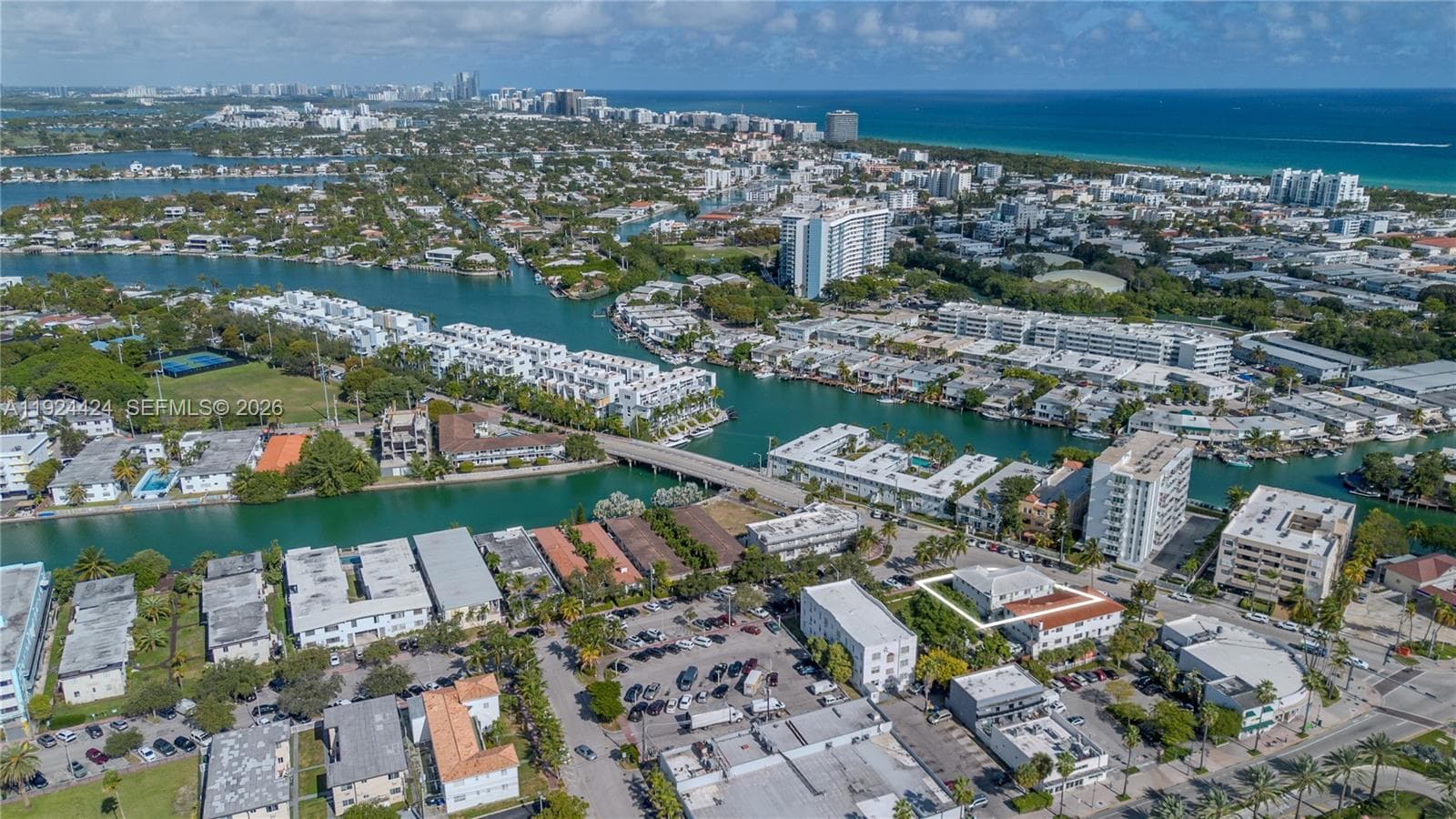 A11924424 — Miami Beach — 18