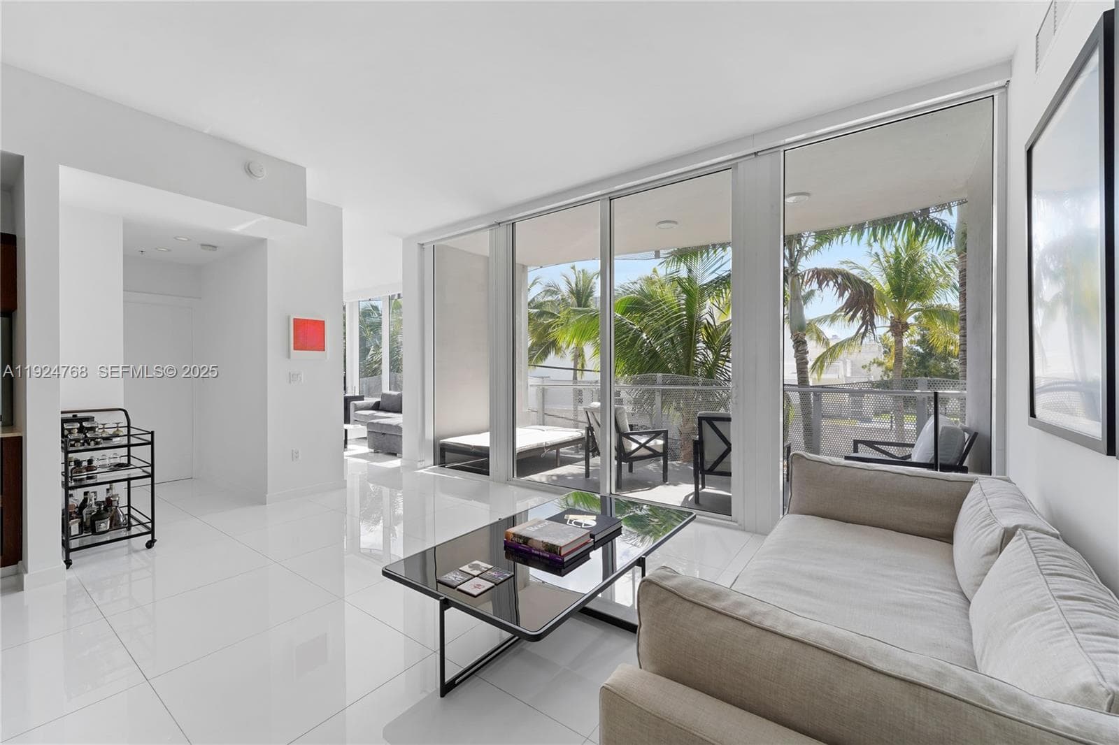 A11924768 — Miami Beach — 3
