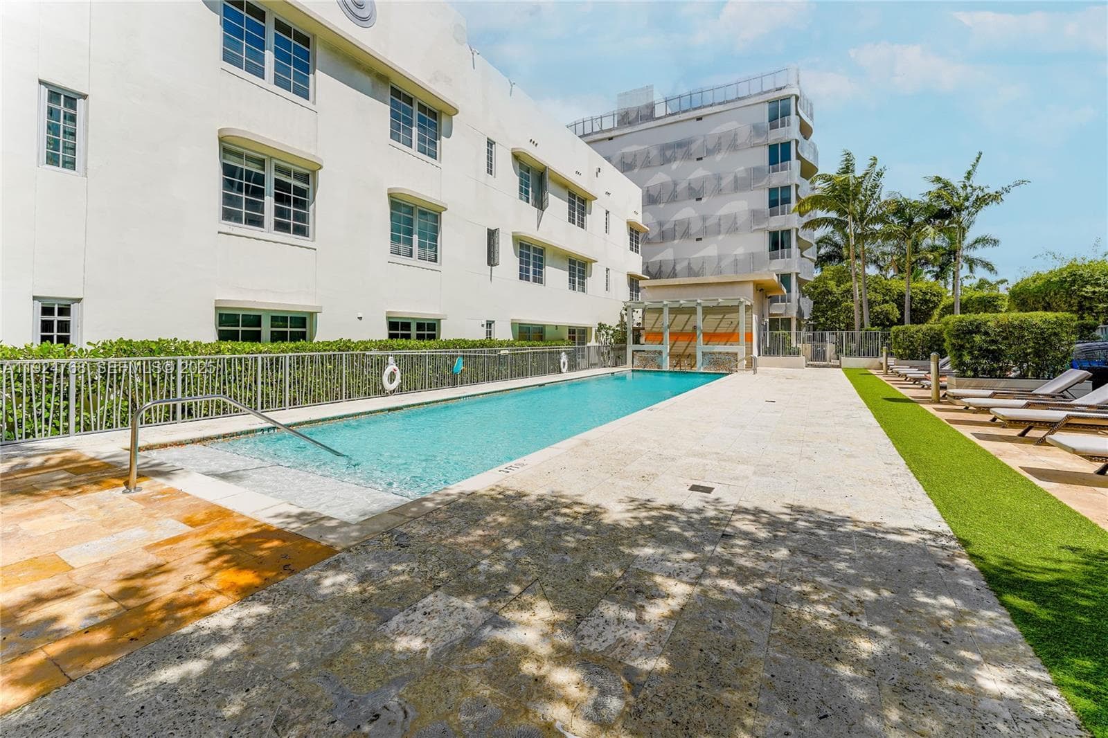 A11924768 — Miami Beach — 20
