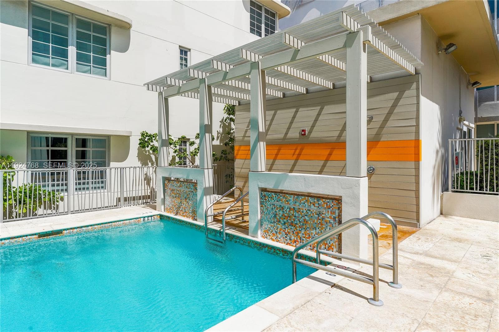 A11924768 — Miami Beach — 21