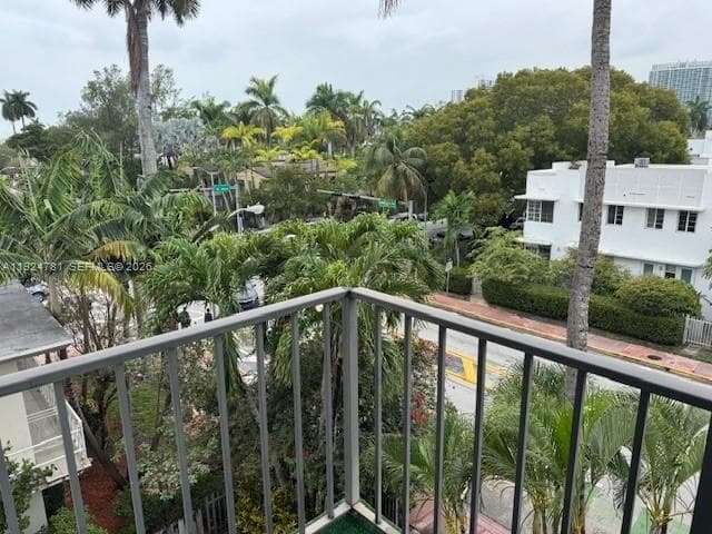 A11924781 — Miami Beach — 4