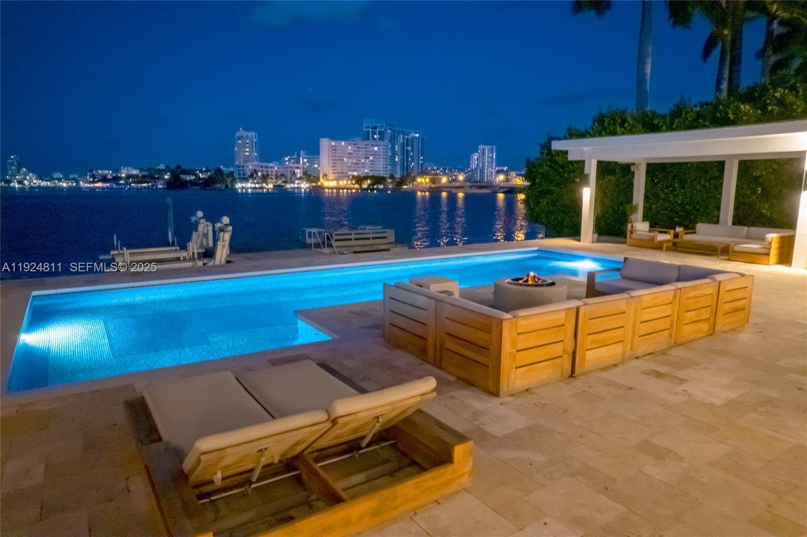 A11924811 — Miami Beach — 4