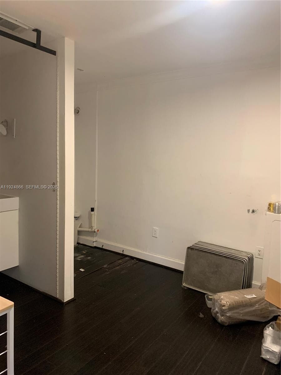 A11924866 — Miami Beach — 8