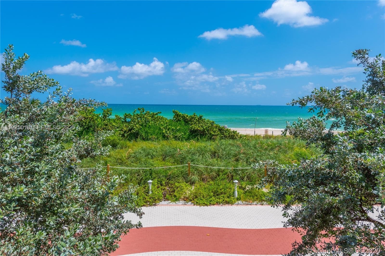 A11925016 — Miami Beach