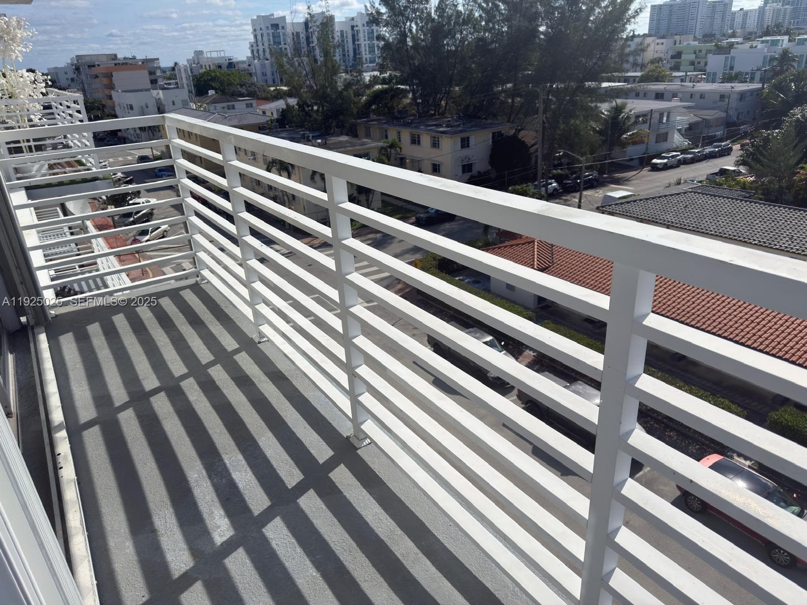 A11925025 — Miami Beach — 2