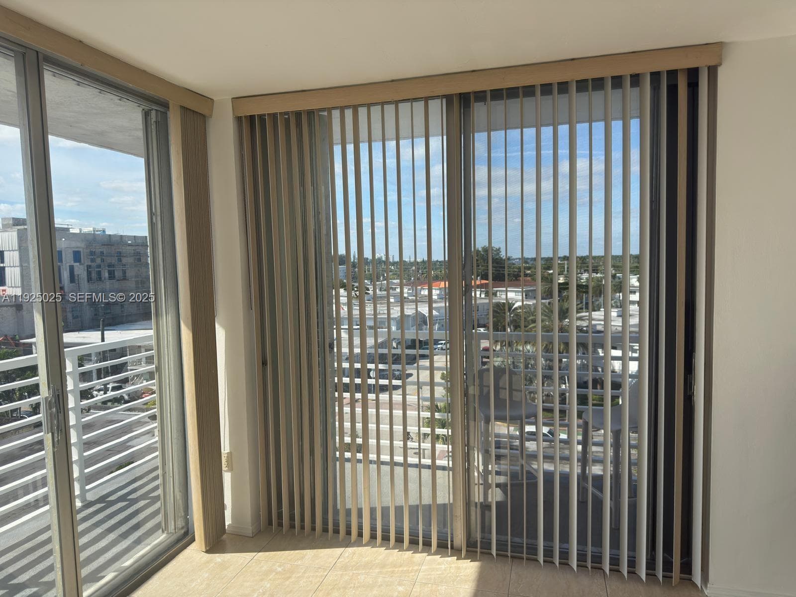 A11925025 — Miami Beach — 6
