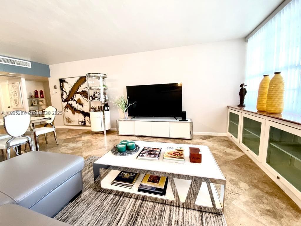 A11925287 — Miami Beach — 3