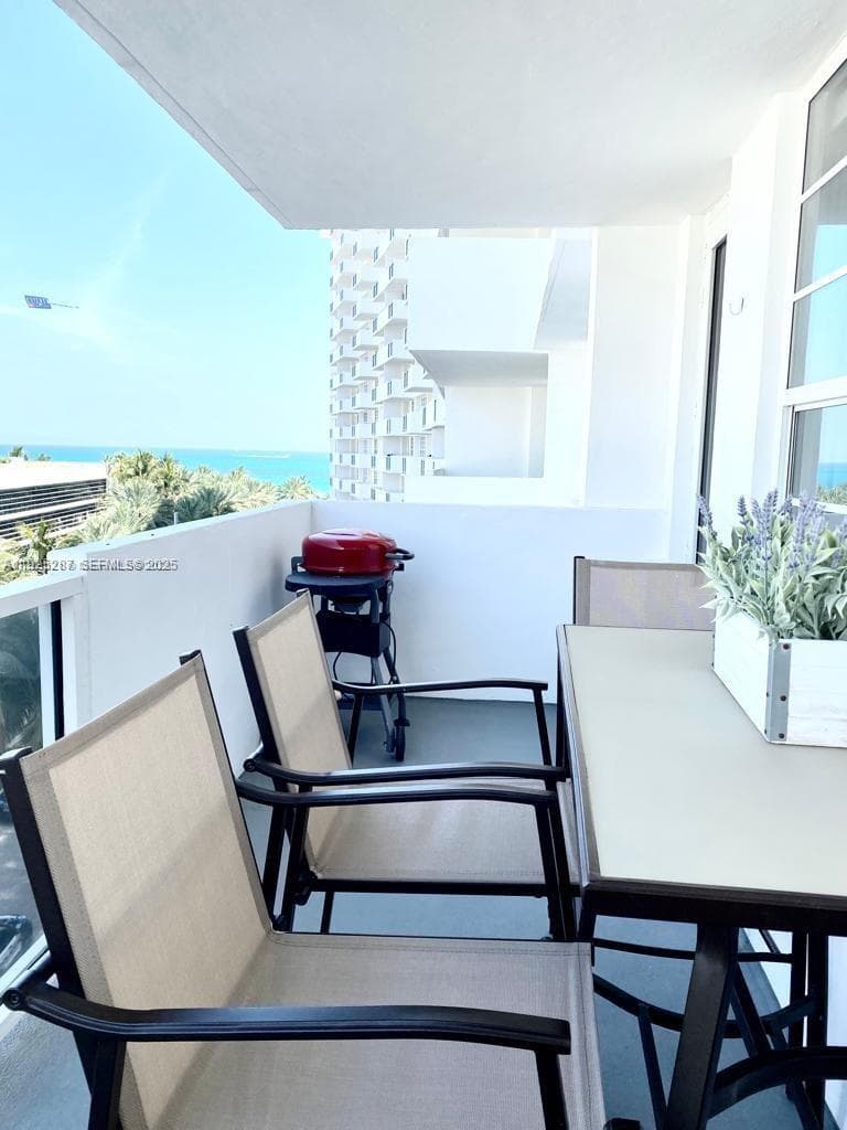 A11925287 — Miami Beach — 20