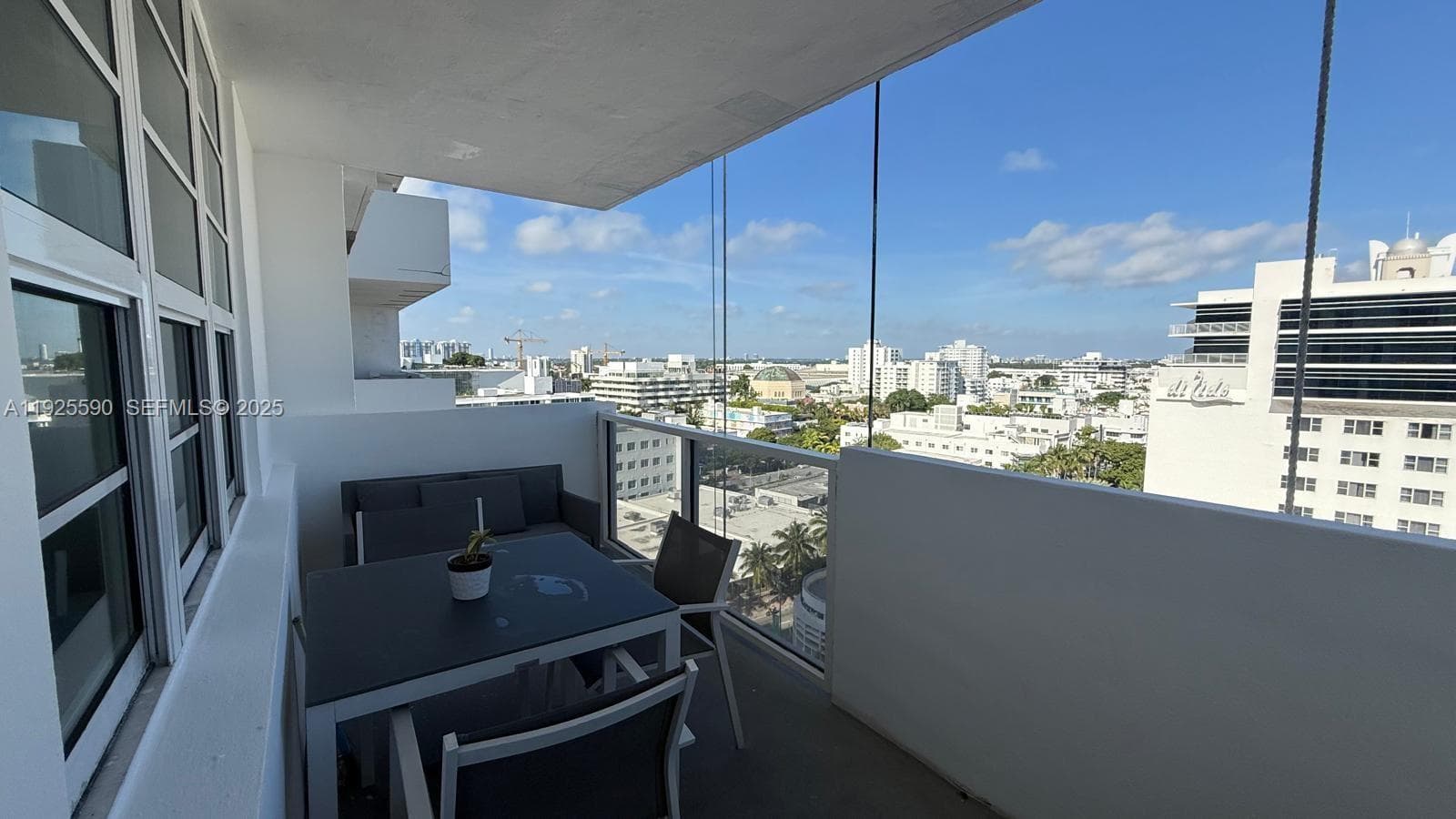 A11925590 — Miami Beach — 15