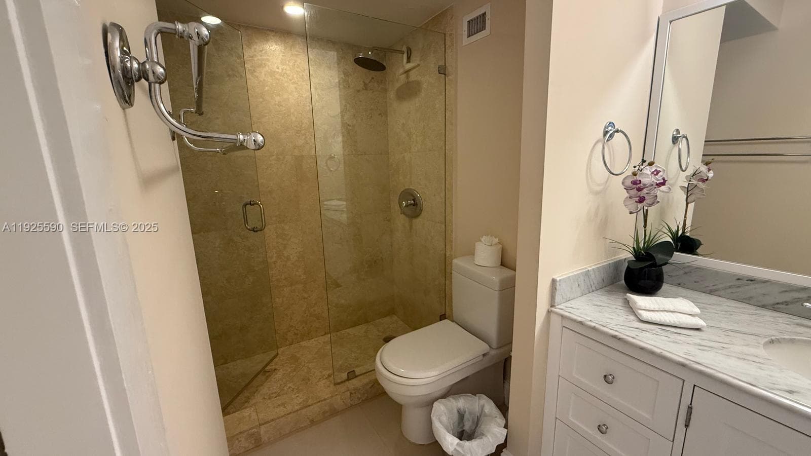 A11925590 — Miami Beach — 11