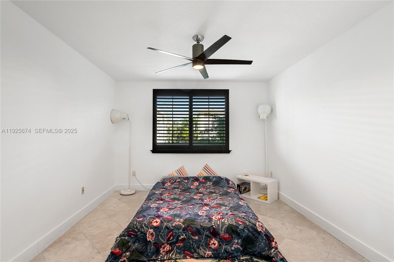 A11925674 — Miami Beach — 17