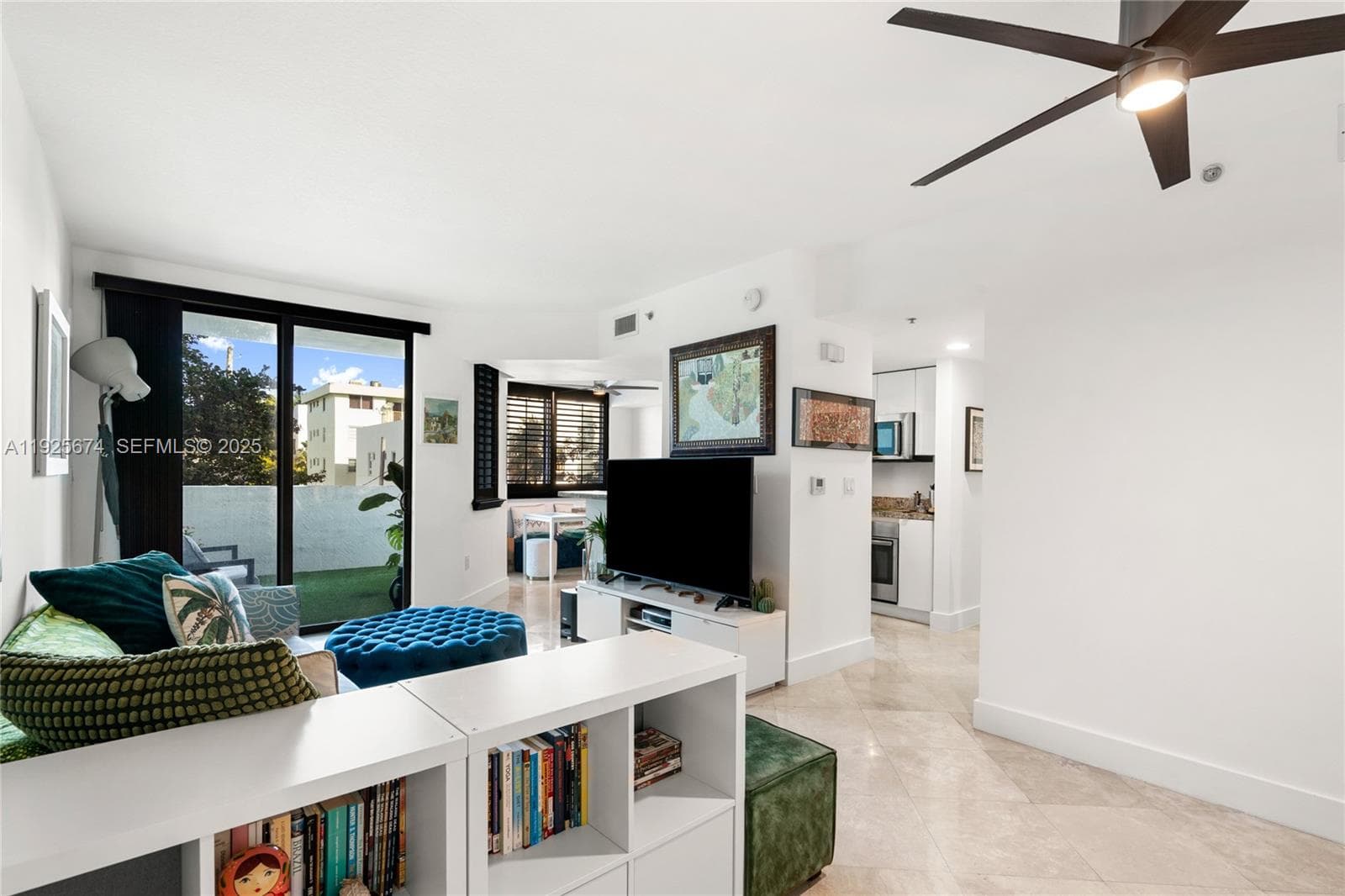 A11925674 — Miami Beach