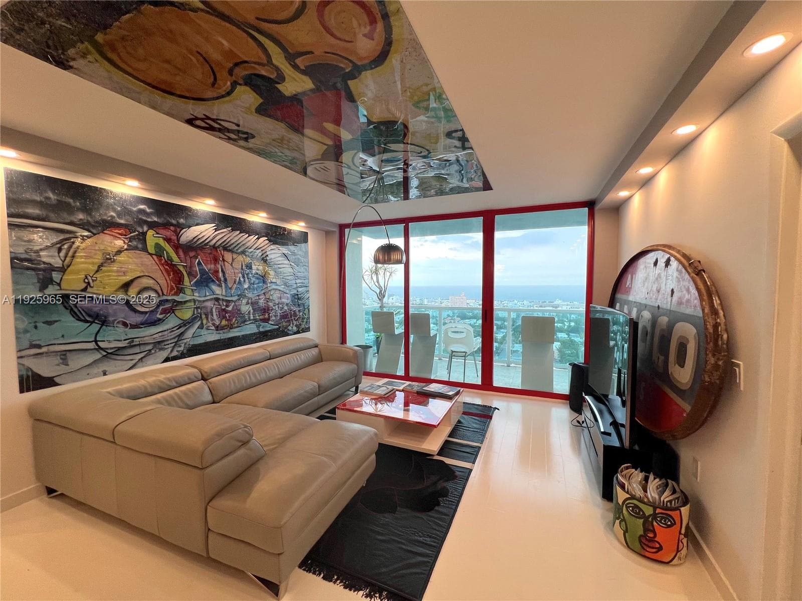 A11925965 — Miami Beach — 11