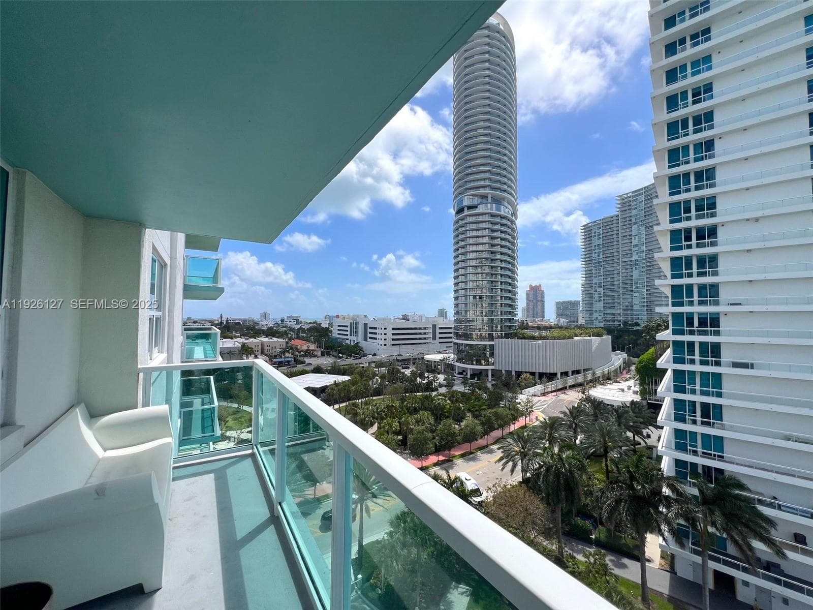 A11926127 — Miami Beach — 17
