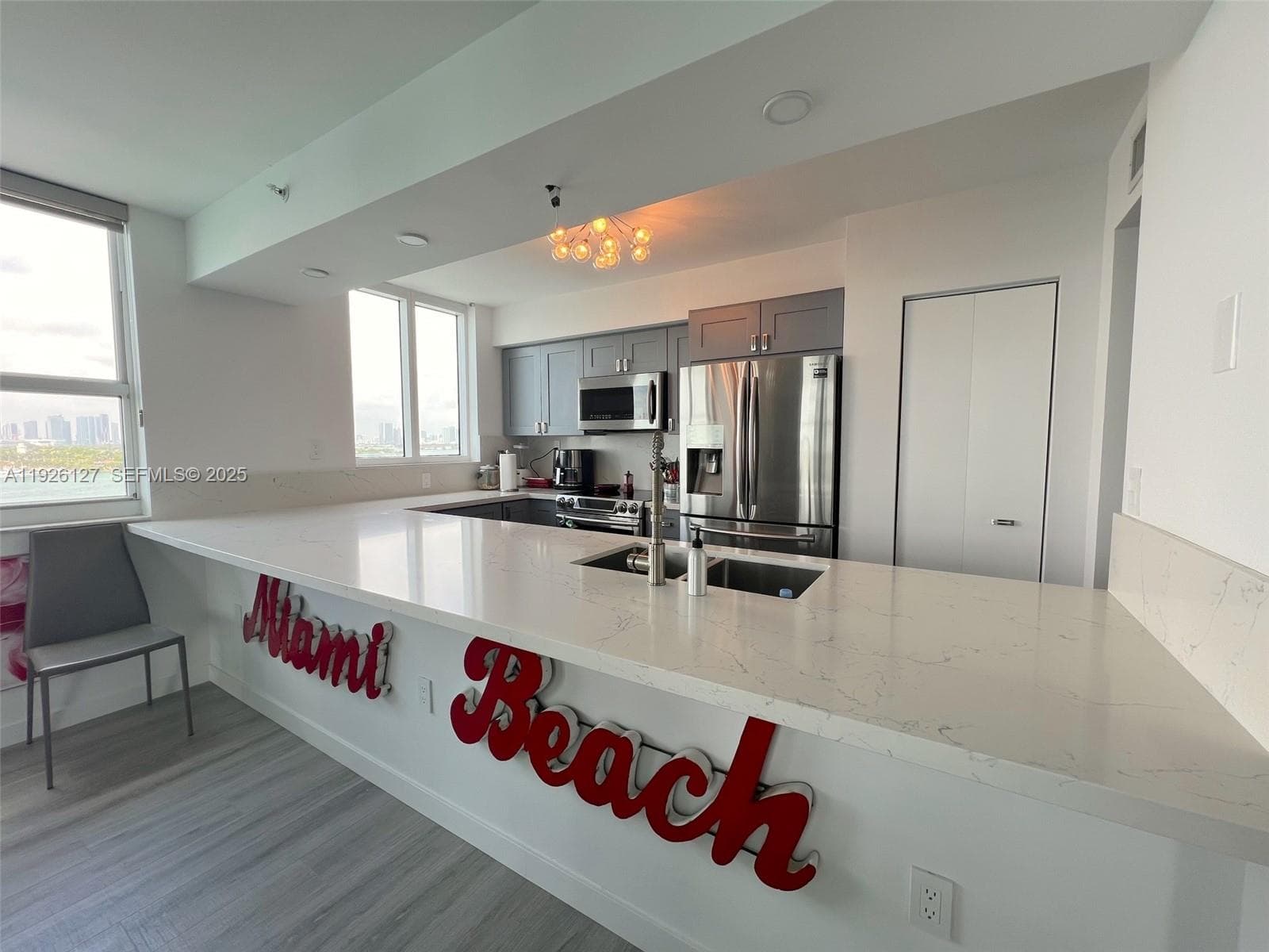 A11926127 — Miami Beach — 7