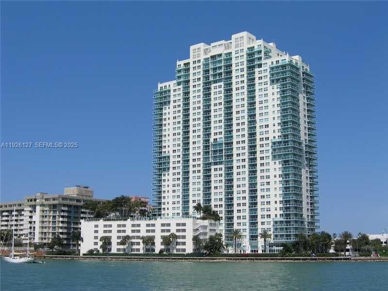 A11926127 — Miami Beach — 37