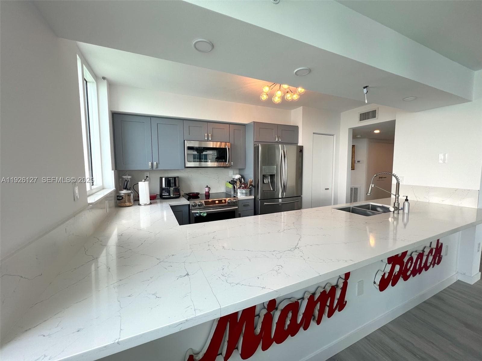 A11926127 — Miami Beach — 8