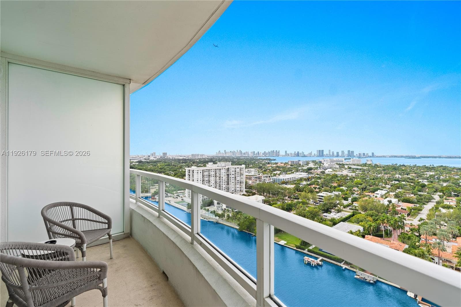 A11926179 — Miami Beach — 11