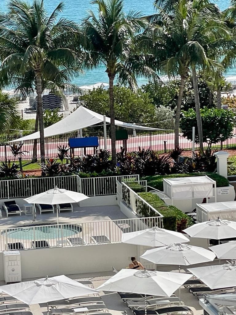 A11926404 — Miami Beach — 33
