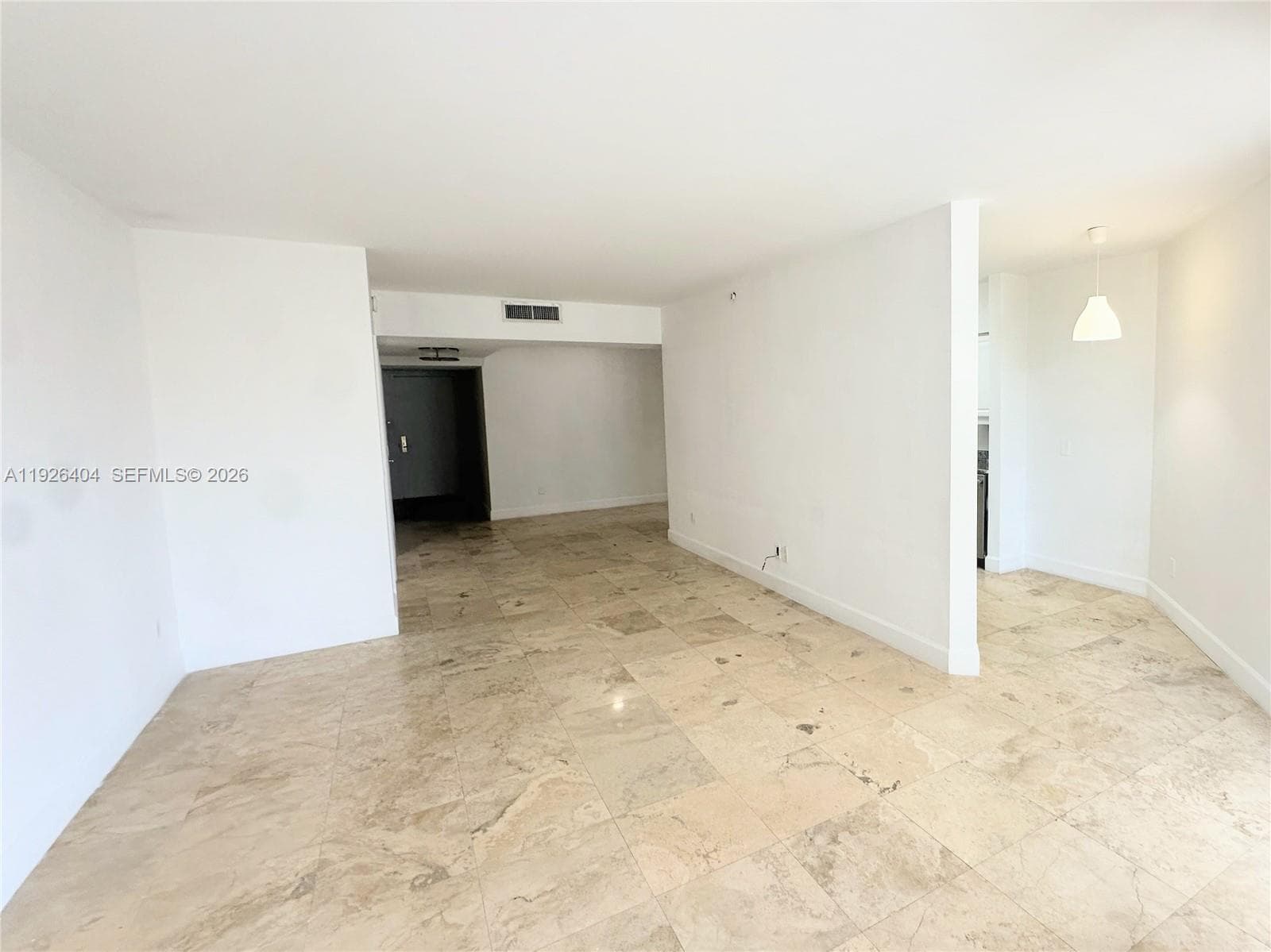 A11926404 — Miami Beach — 11