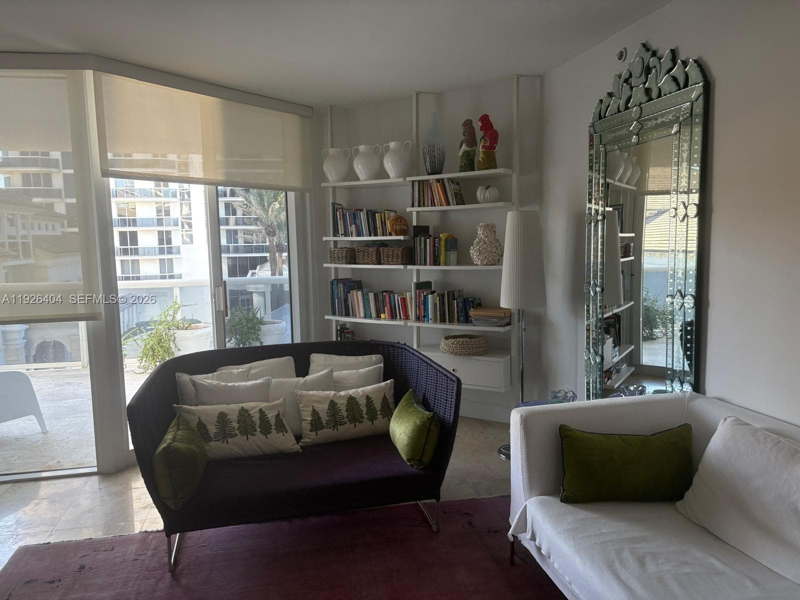 A11926404 — Miami Beach — 19
